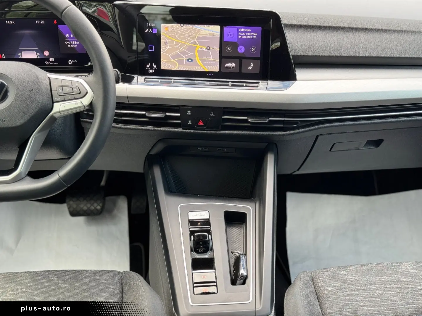 VW Golf VIII Lim. Life eTSI LED Ambilight ACC Spur