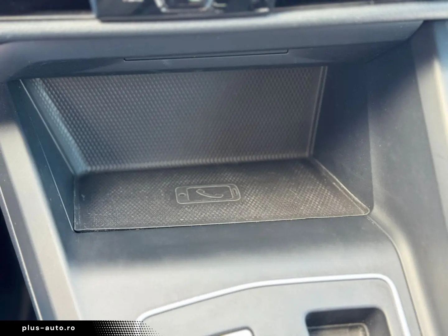 VW Golf VIII Lim. Life eTSI LED Ambilight ACC Spur