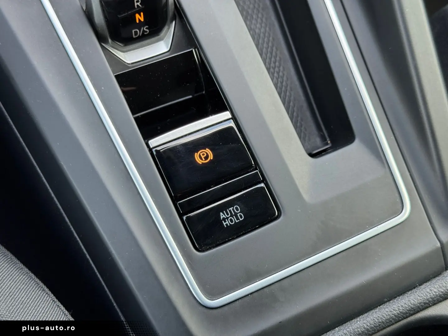 VW Golf VIII Lim. Life eTSI LED Ambilight ACC Spur