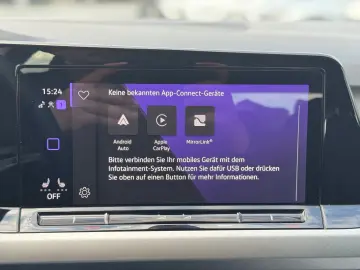 VW Golf VIII Lim. Life eTSI LED Ambilight ACC Spur