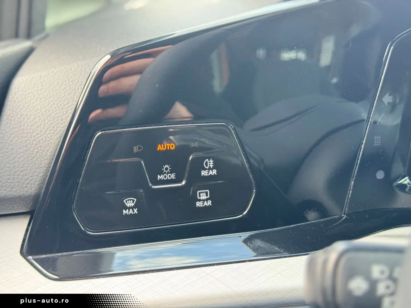 VW Golf VIII Lim. Life eTSI LED Ambilight ACC Spur