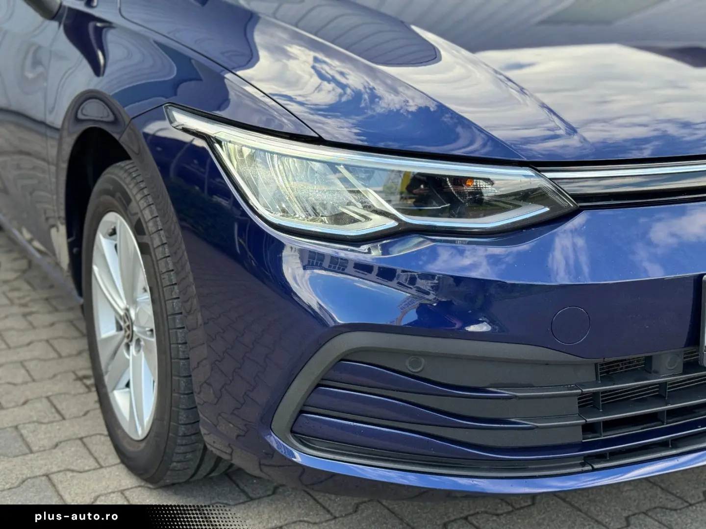 VW Golf VIII Lim. Life eTSI LED Ambilight ACC Spur