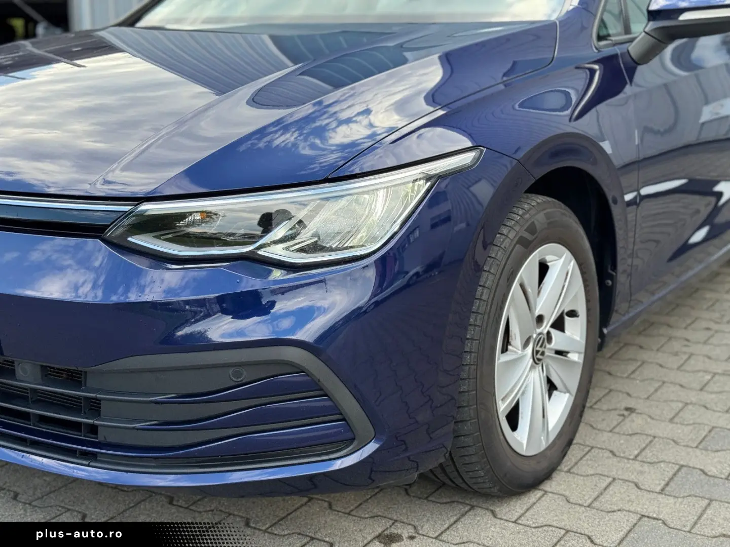 VW Golf VIII Lim. Life eTSI LED Ambilight ACC Spur