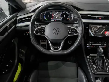 VW Arteon Shooting Brake 2.0 TDI R-Line DSG Pano