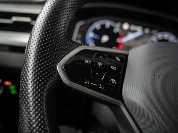 VW Arteon Shooting Brake 2.0 TDI R-Line DSG Pano