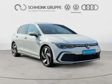 VW Golf VIII GTI 2.0 TSI DSG Kamera Navi SHZ
