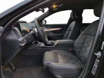 BMW 740 d xDr M Sport AHK StHz SkyL