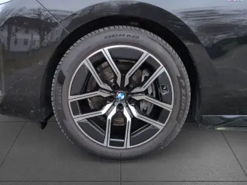 BMW 740 d xDr M Sport AHK StHz SkyL