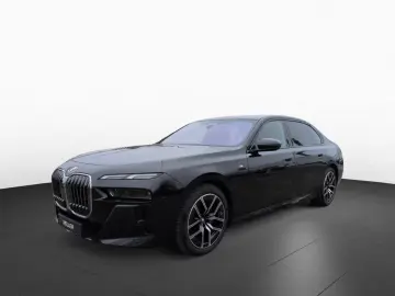 BMW 740 d xDr M Sport AHK StHz SkyL