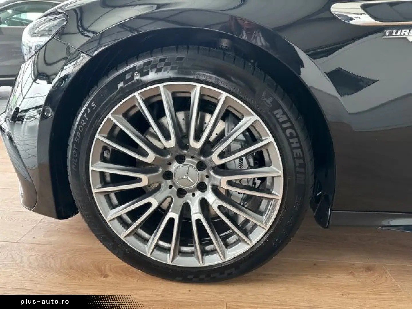 MERCEDES-BENZ E 53 Hybrid 4M PANORAMA BURMESTER 360