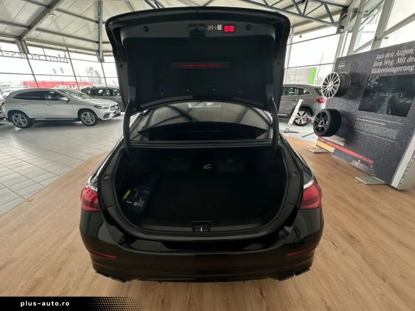 MERCEDES-BENZ E 53 Hybrid 4M PANORAMA BURMESTER 360