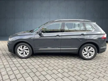 VW Tiguan 2.0 TDI DSG Elegance Navi IQ.Light ACC
