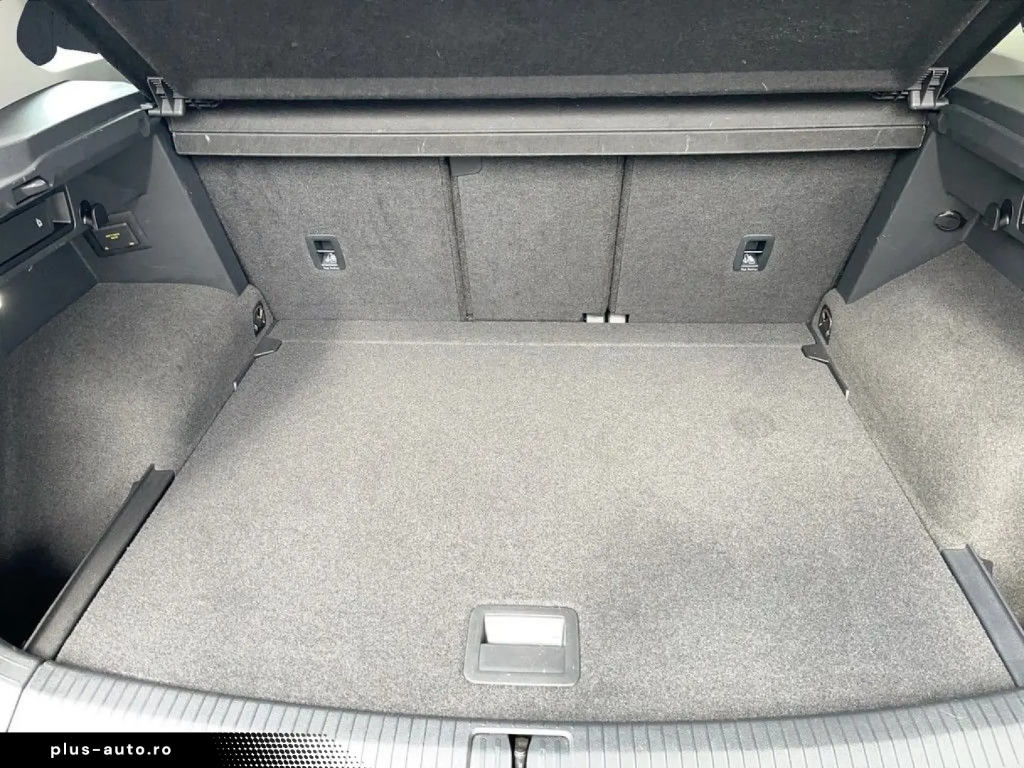 VW Tiguan 2.0 TDI DSG Elegance Navi IQ.Light ACC