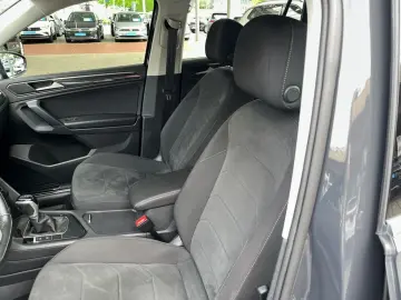 VW Tiguan 2.0 TDI DSG Elegance Navi IQ.Light ACC