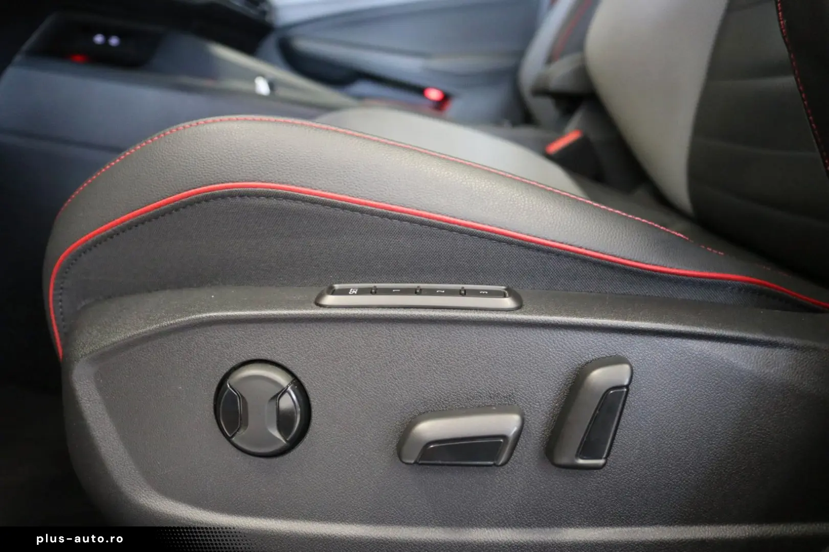 VW Golf VIII GTI Pano AHK Matrix Virtual Memory