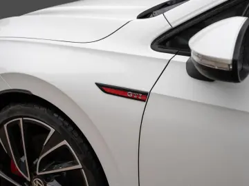 VW Golf GTI Clubsport IQLight Harman-Kardon ACC DCC