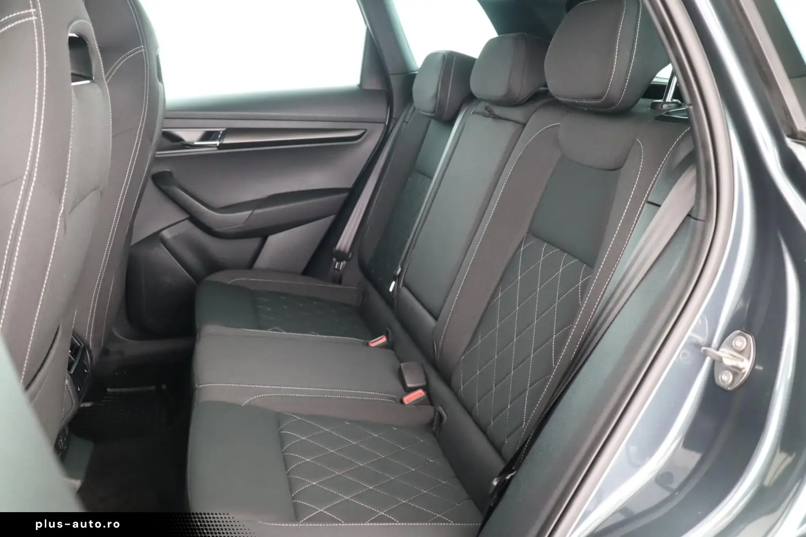 SKODA KAROQ SPORTLINE 1.5TSI DSG ANHÄNGERKUPPLUNG 19