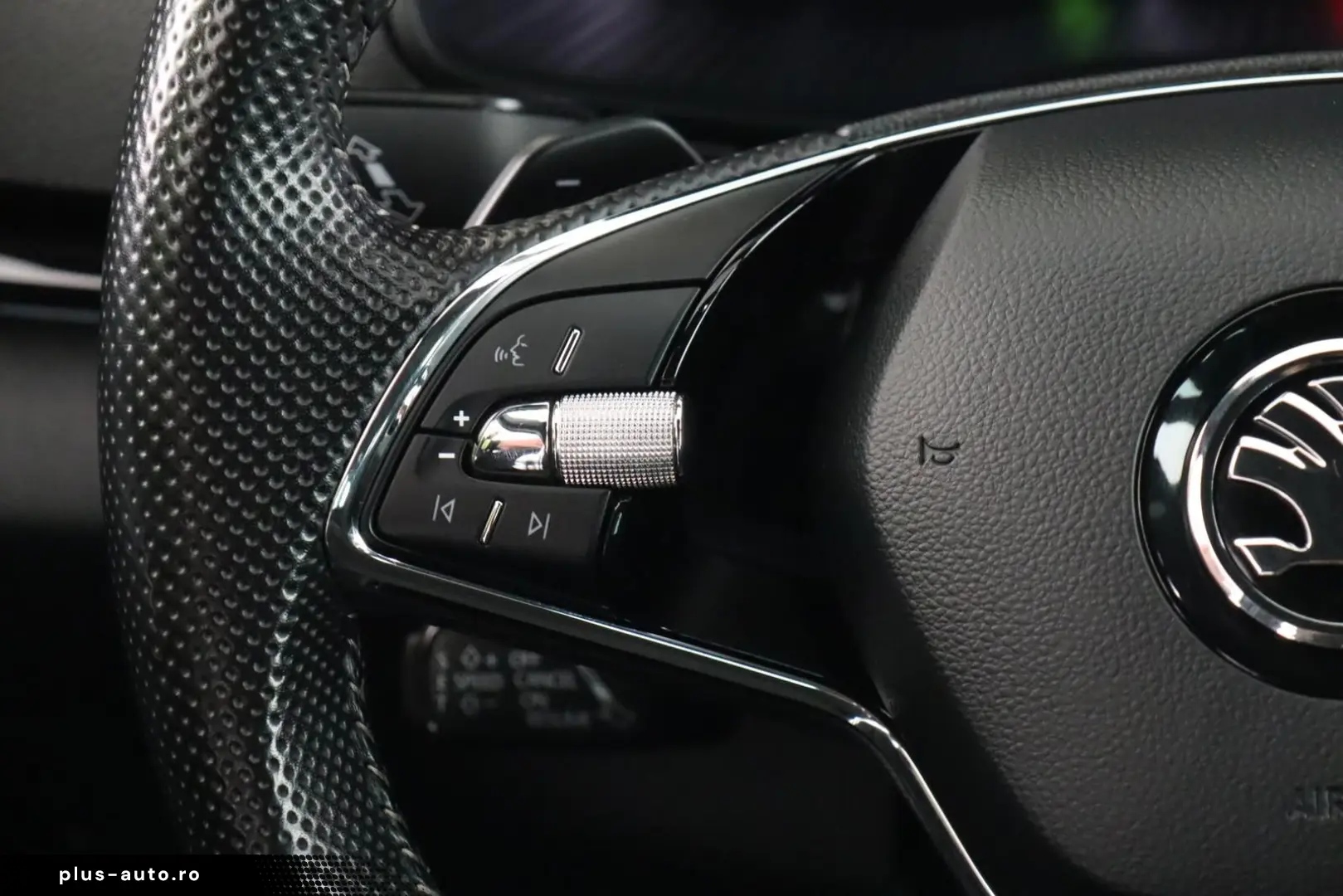 SKODA KAROQ SPORTLINE 1.5TSI DSG ANHÄNGERKUPPLUNG 19