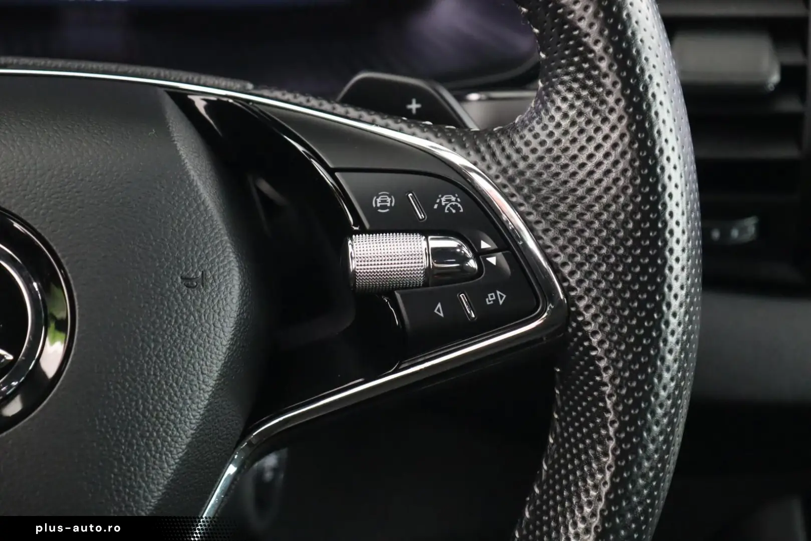 SKODA KAROQ SPORTLINE 1.5TSI DSG ANHÄNGERKUPPLUNG 19