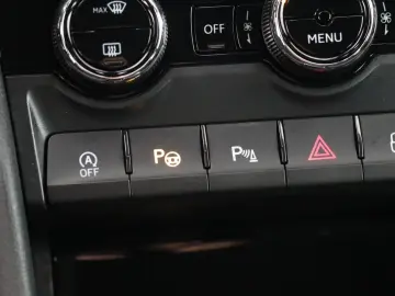 SKODA KAROQ SPORTLINE 1.5TSI DSG ANHÄNGERKUPPLUNG 19