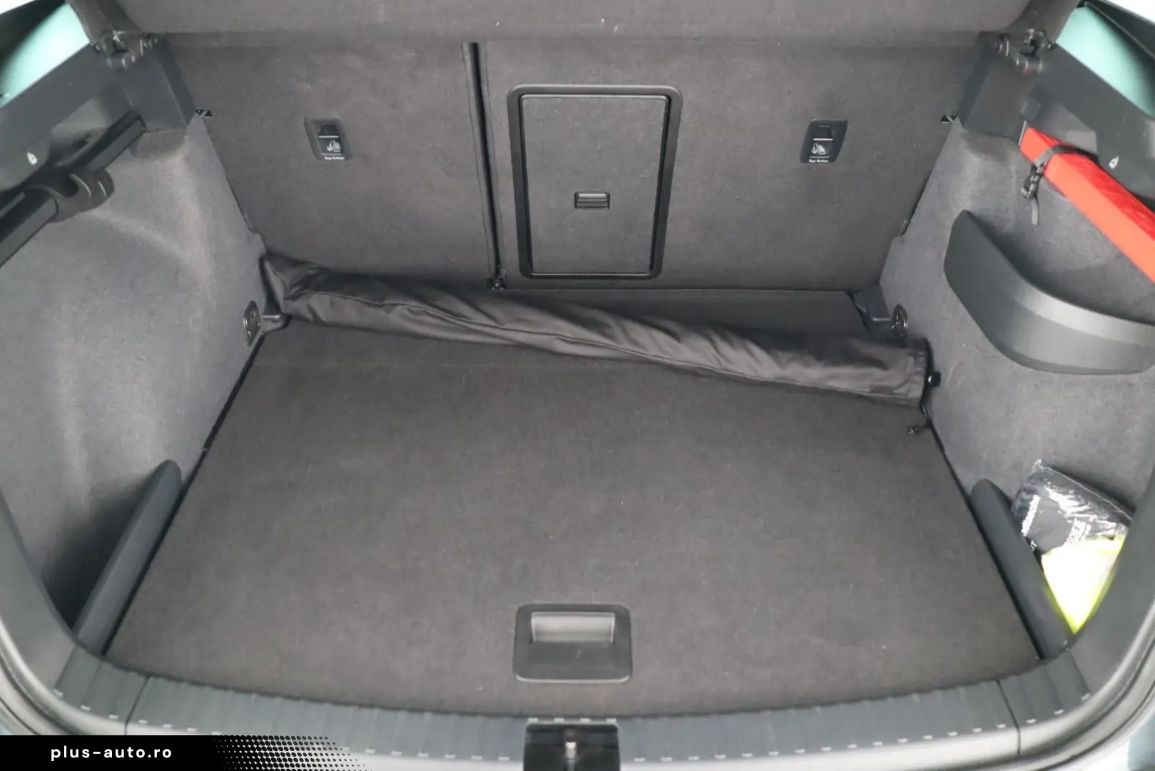 SKODA KAROQ SPORTLINE 1.5TSI DSG ANHÄNGERKUPPLUNG 19