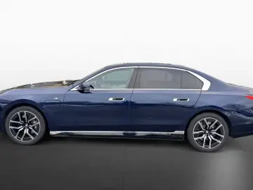 BMW 750 e xDrive M-Sport SkyLounge DA