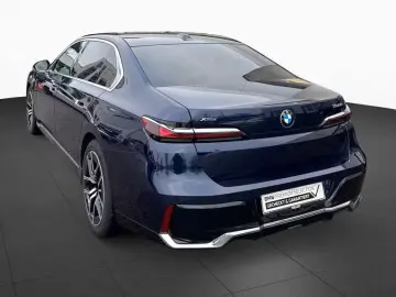 BMW 750 e xDrive M-Sport SkyLounge DA