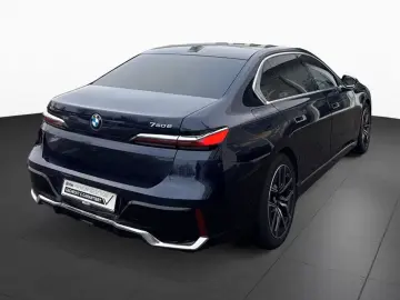 BMW 750 e xDrive M-Sport SkyLounge DA