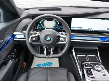 BMW 740 d xDrive M Sport SKYLOUNGE LUFT