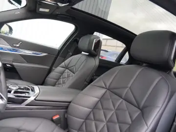 BMW 740 d xDrive M Sport SKYLOUNGE LUFT