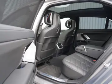 BMW 740 d xDrive M Sport SKYLOUNGE LUFT