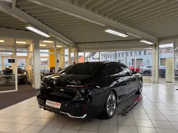 BMW 750 e xDrive M Sportpaket