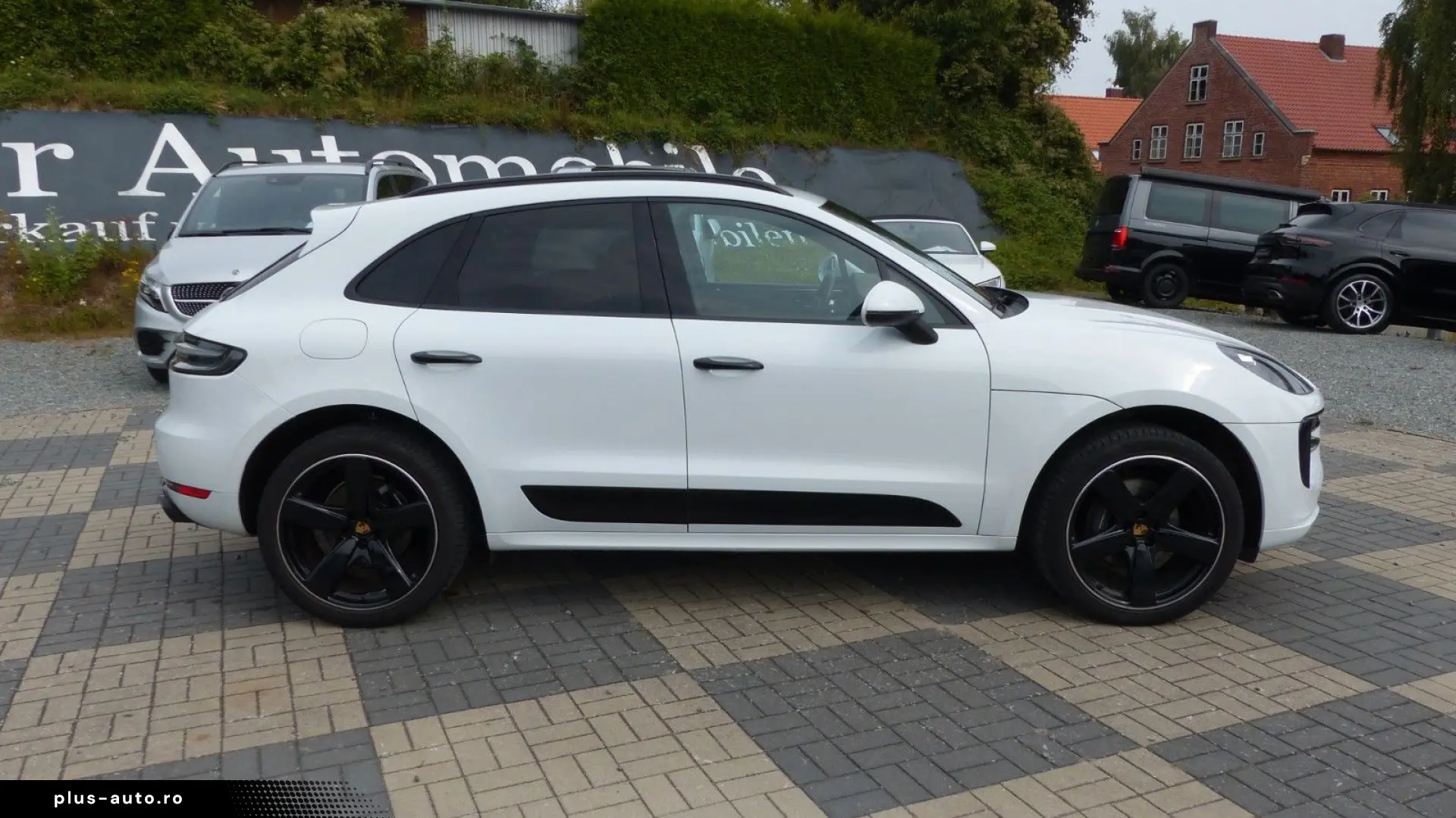 PORSCHE Macan 2.0 Sport Design Pano 21Zoll el.AHK