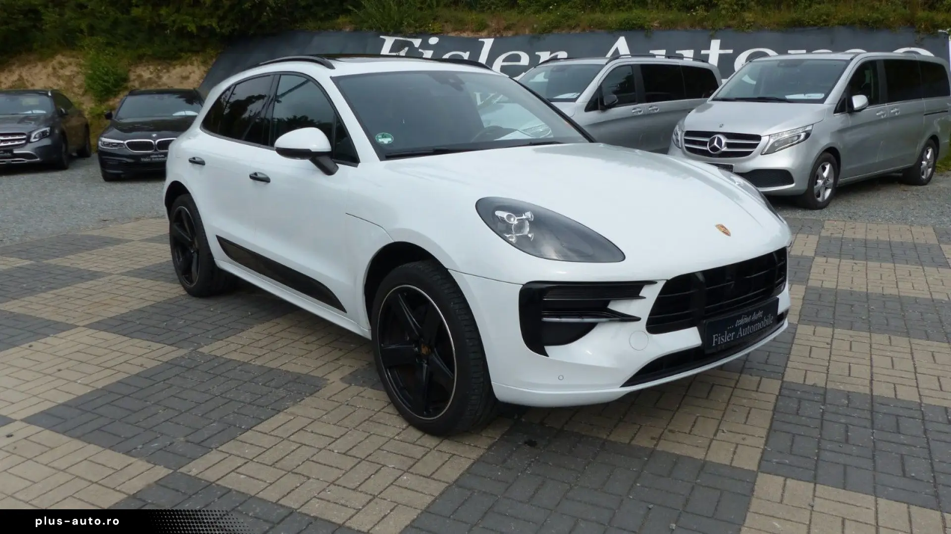 PORSCHE Macan 2.0 Sport Design Pano 21Zoll el.AHK