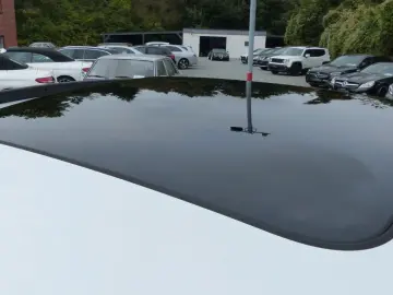 PORSCHE Macan 2.0 Sport Design Pano 21Zoll el.AHK