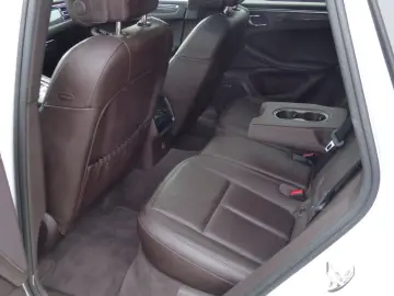 PORSCHE Macan 2.0 Sport Design Pano 21Zoll el.AHK