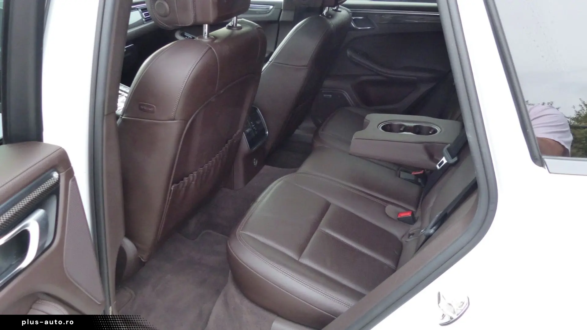 PORSCHE Macan 2.0 Sport Design Pano 21Zoll el.AHK