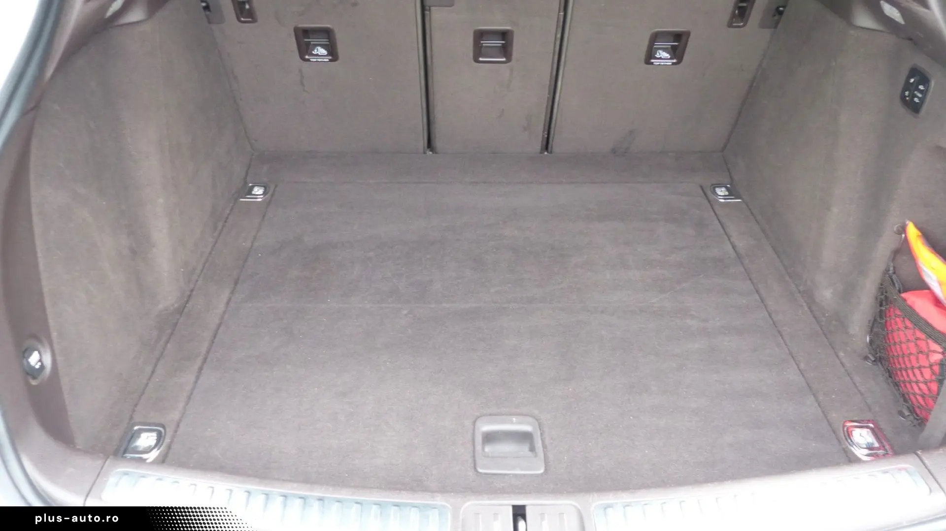 PORSCHE Macan 2.0 Sport Design Pano 21Zoll el.AHK