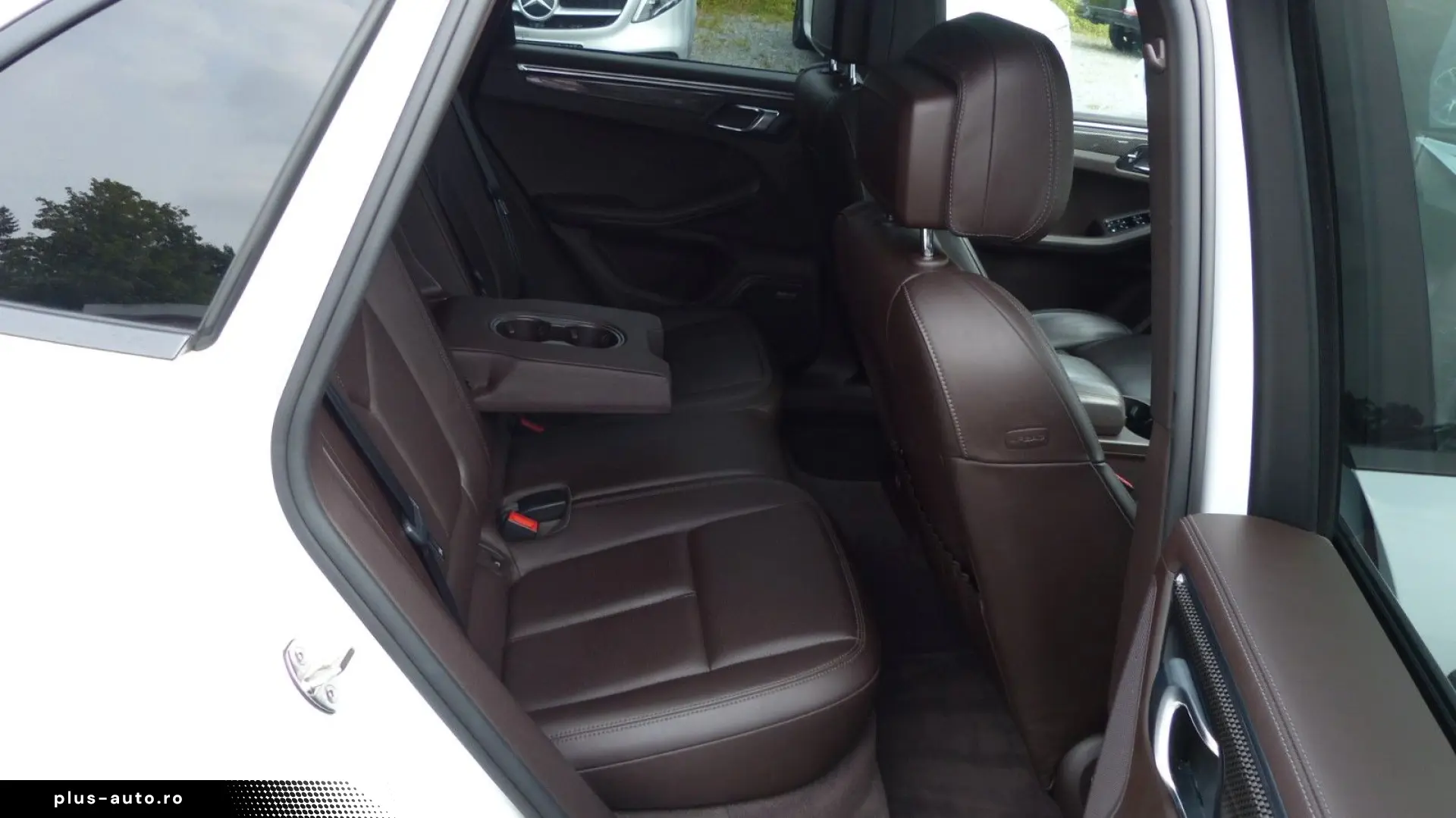 PORSCHE Macan 2.0 Sport Design Pano 21Zoll el.AHK