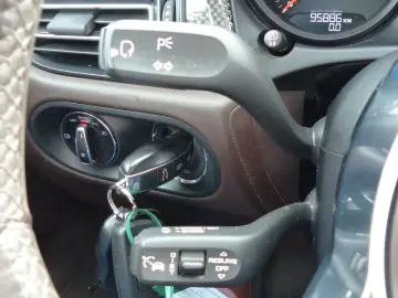 PORSCHE Macan 2.0 Sport Design Pano 21Zoll el.AHK