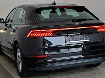 AUDI Q8 55 TFSI quattro  Navi SH Kamera Panorama B&O