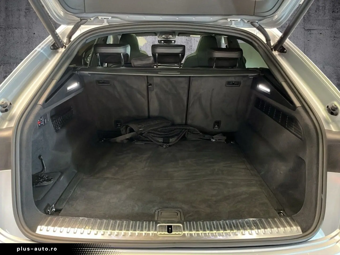 AUDI SQ8 4.0 TFSI quattro competition Matrix Pano AHK