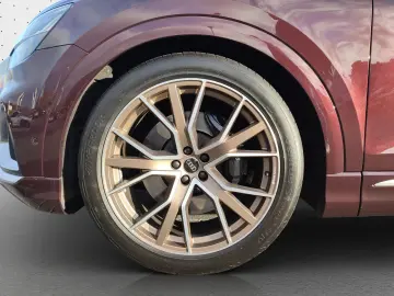 AUDI SQ8 TFSI quattro Navi Matrix DVD AHK HUD B&O PDC