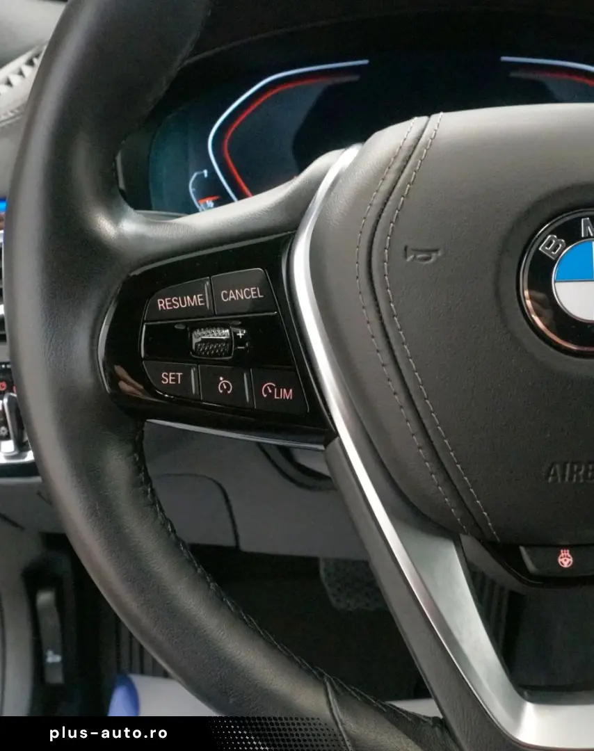 BMW 530 d xDrive Luxury Line Lim. LASER Leder RfK