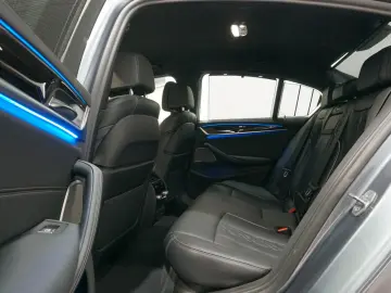 BMW 530 d xDrive Luxury Line Lim. LASER Leder RfK