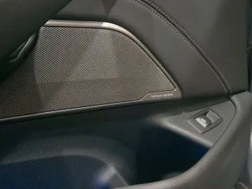 BMW 530 d xDrive Luxury Line Lim. LASER Leder RfK