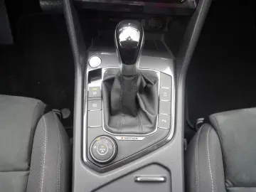 VW Tiguan Allspace 2.0 TDI DSG Elegance 4Motion AHK