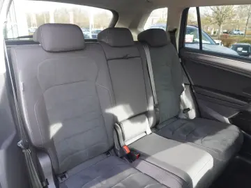 VW Tiguan Allspace 2.0 TDI DSG Elegance 4Motion AHK