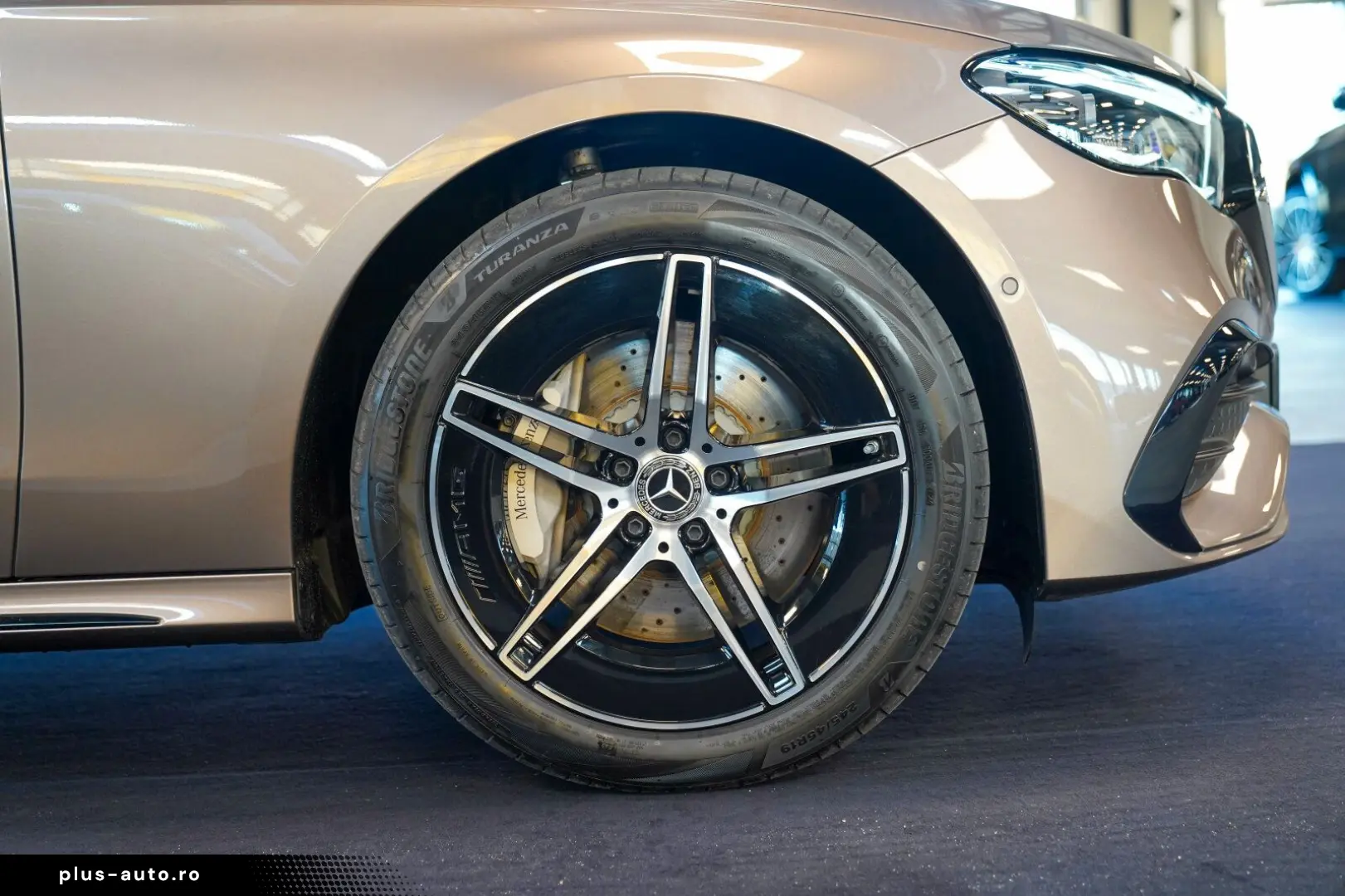 MERCEDES-BENZ E 300 de AMG Line Night samtbraun Burm&hellip;