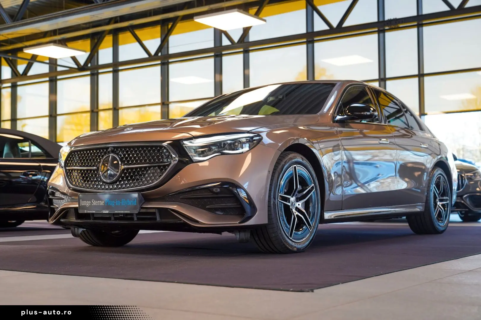 MERCEDES-BENZ E 300 de AMG Line Night samtbraun Burm&hellip;